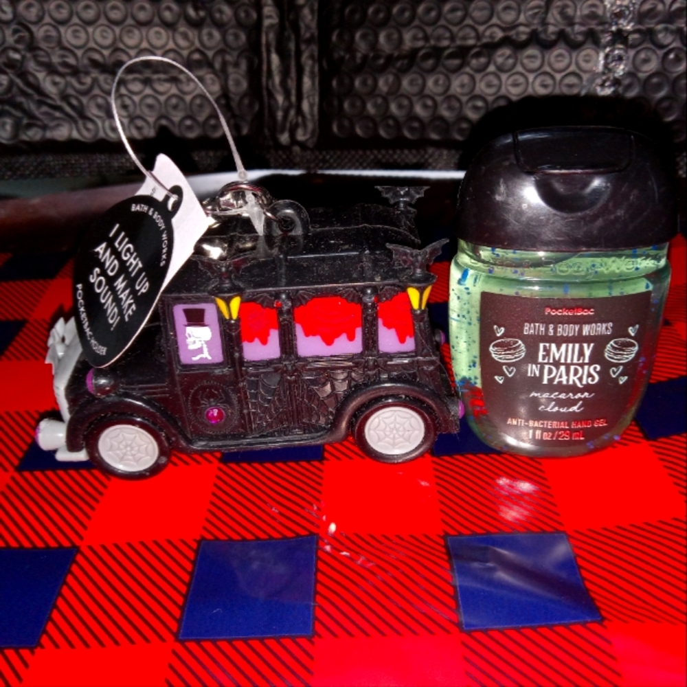 🎼 Musical Light Up B&BW Wagon With Sanitizer!